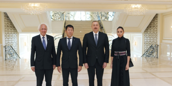 İlham Əliyev Beynəlxalq Gimnastika Federasiyasının prezidentini və baş katibini qəbul edib